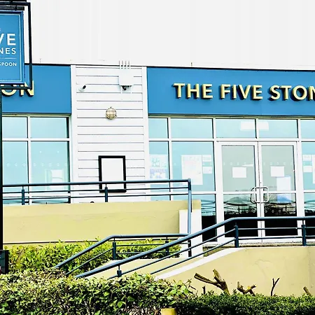 The Bay بيت للعطل *